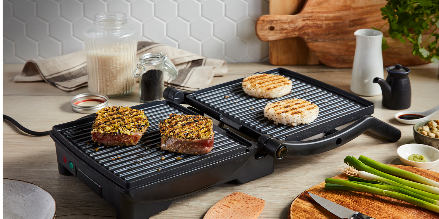 Wasabi tuna steak, rice cakes | George Foreman Grills